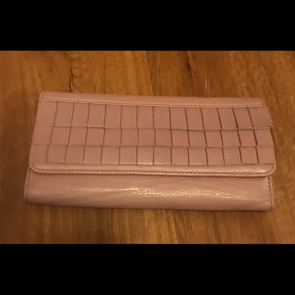 Women’s leather wallet